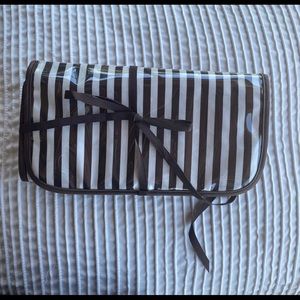 Henri Bendel Jewelry Roll travel pouch